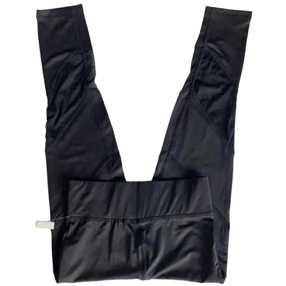 DKNY Girls leggings Black Mesh panels NWT Girls size 7 athletic athleisure - Picture 2 of 8